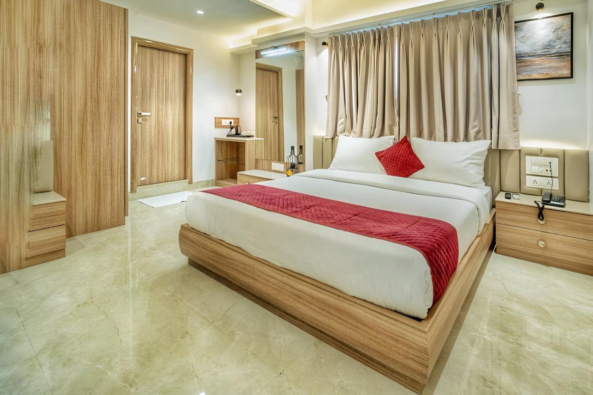 Hotel The Grand Murli Surat Ngoại thất bức ảnh